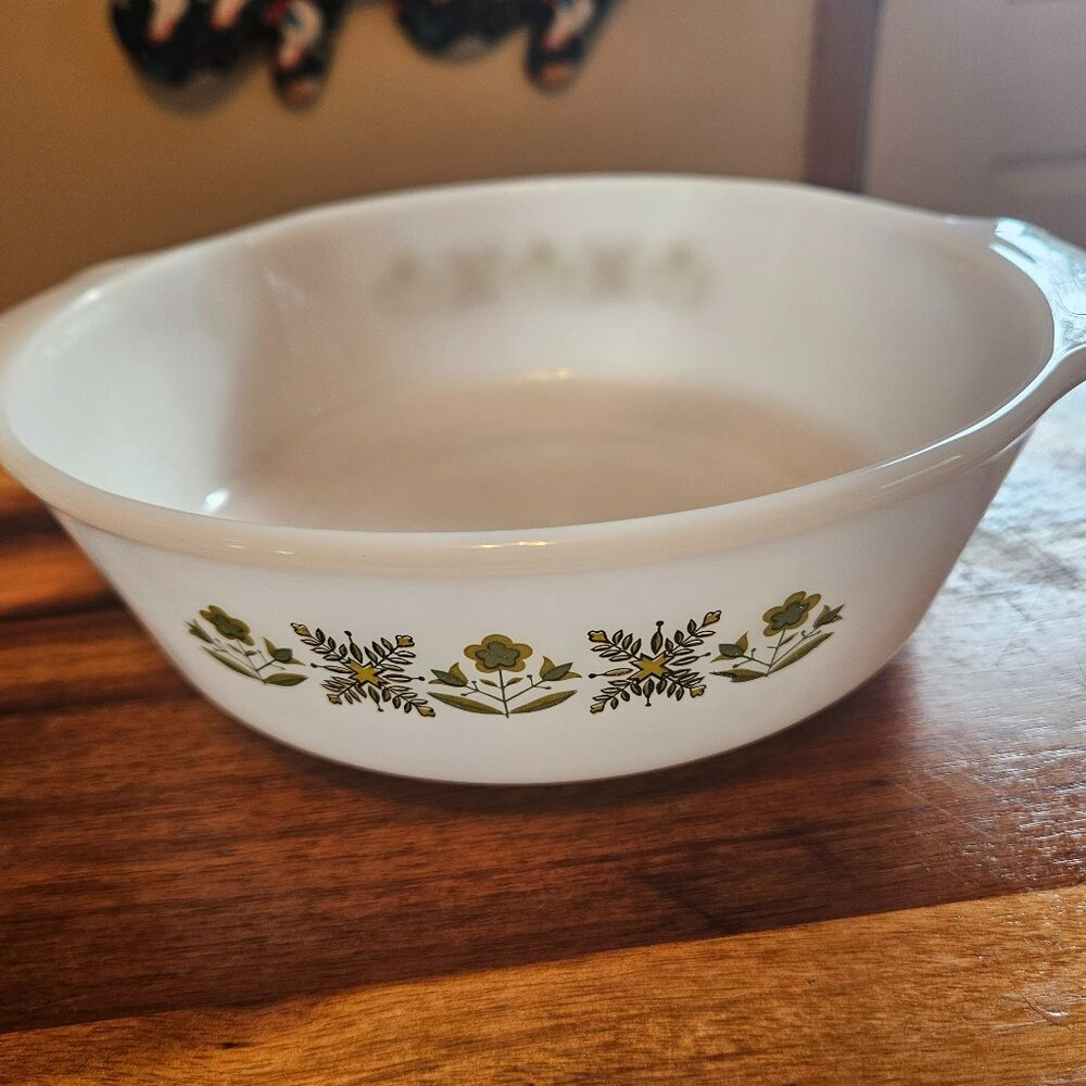 anchor hocking fire king casserole dish meadow green